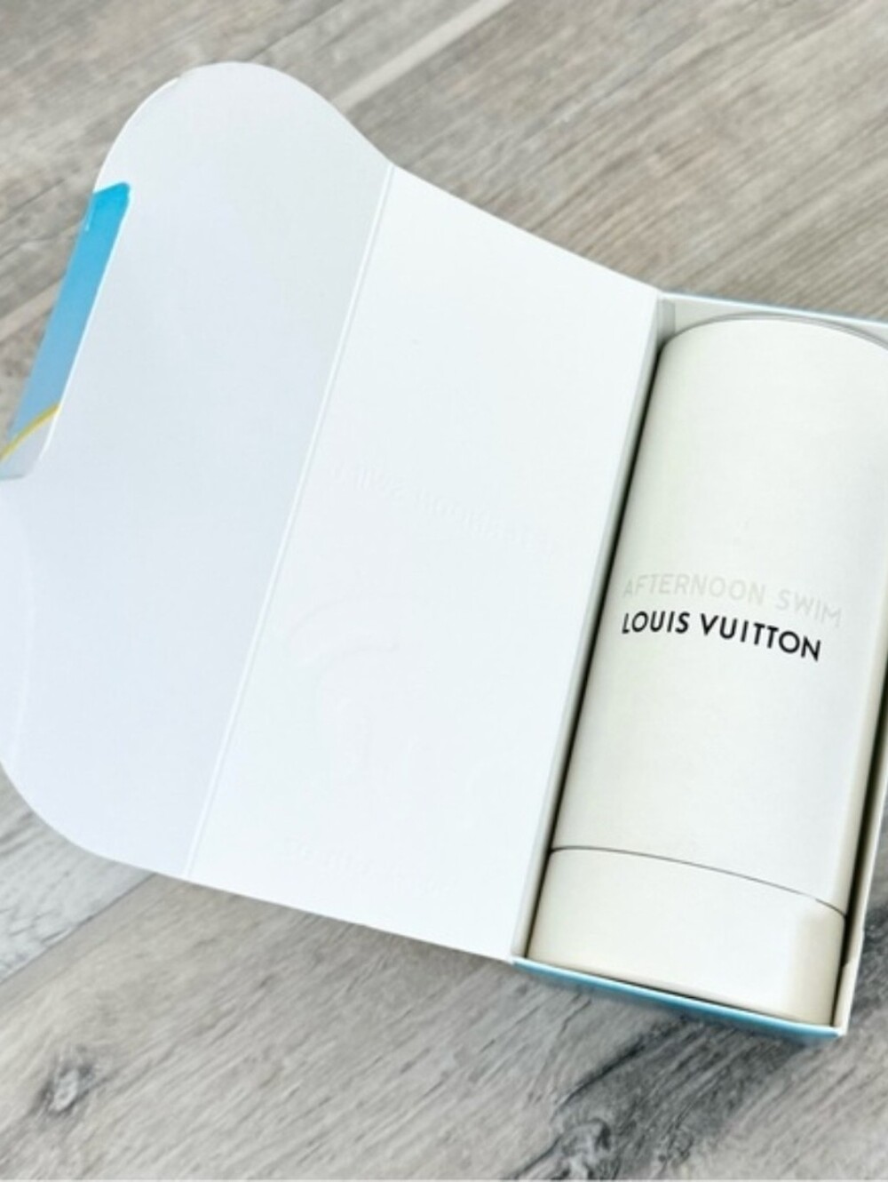 Louis Vuitton Afternoon Swim Fragrance - Picture 2 of 7